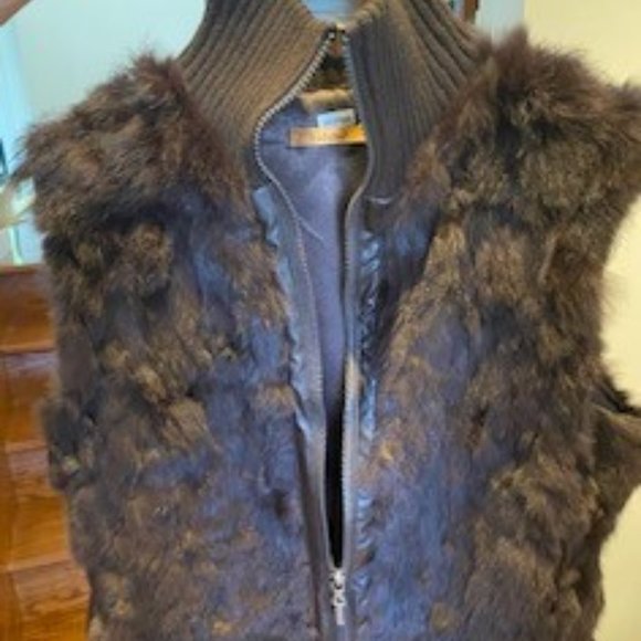 XL Faux Fur Vest with Ribbed Collar and Bottom - Picture 1 of 2